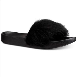 UGG Royale slide black sz7